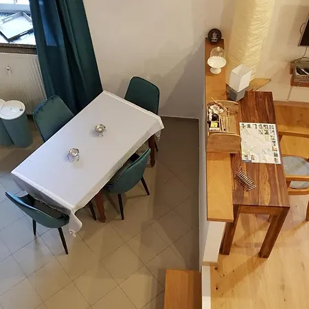 Kleine Karthause דירה קונז